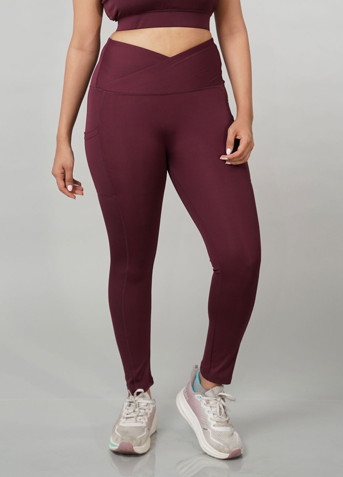 Cross Belt Tights / Wine