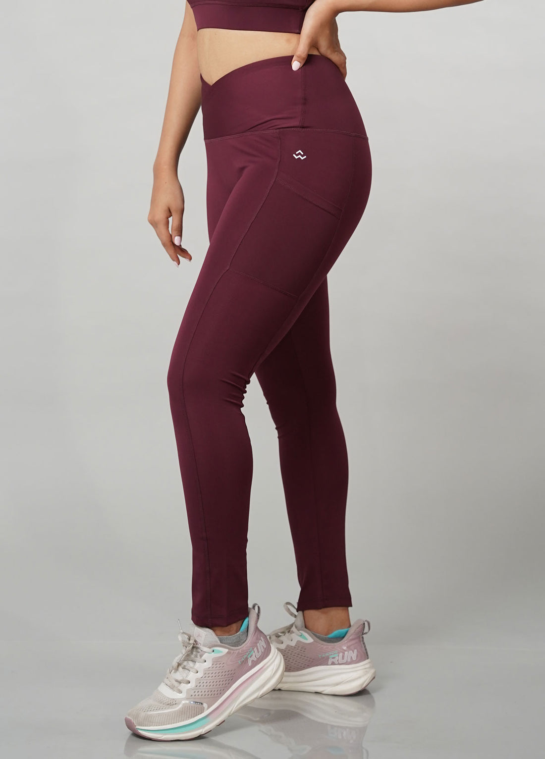 Cross Belt Tights / Wine